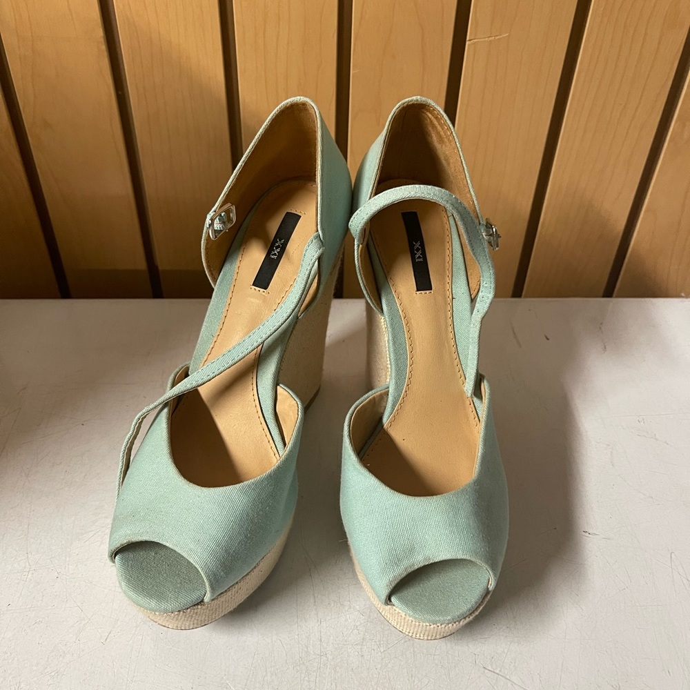 Wedge sandals for women